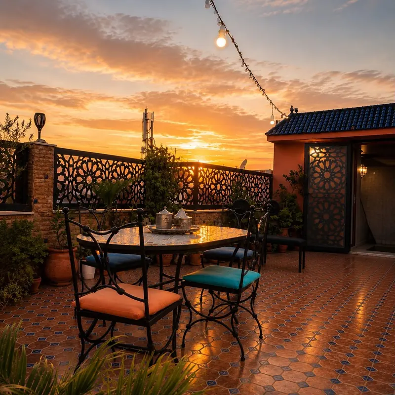 La terrasse au coucher du soleil